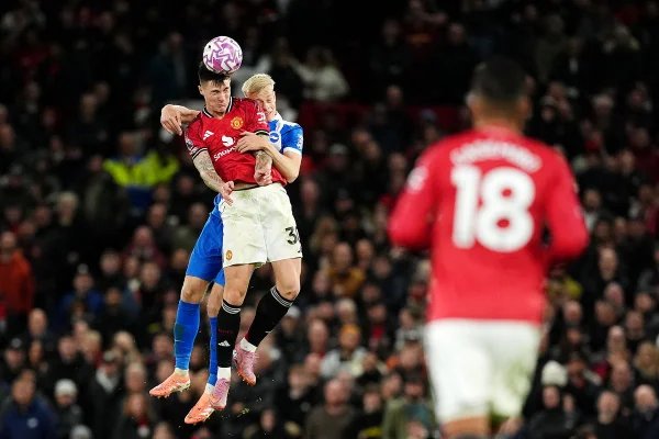 Manchester United derrota Brighton e vence a terceira partida seguida