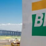 A produção total atingiu a marca de 3,14 milhões de barris de óleo equivalente por dia (Imagem: Shutterstock)