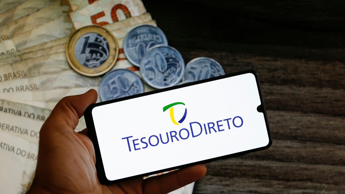 Taxas de longo prazo despencam hoje, apesar de IPCA+ 8% ao ano continuar no radar (Imagem: Shutterstock)