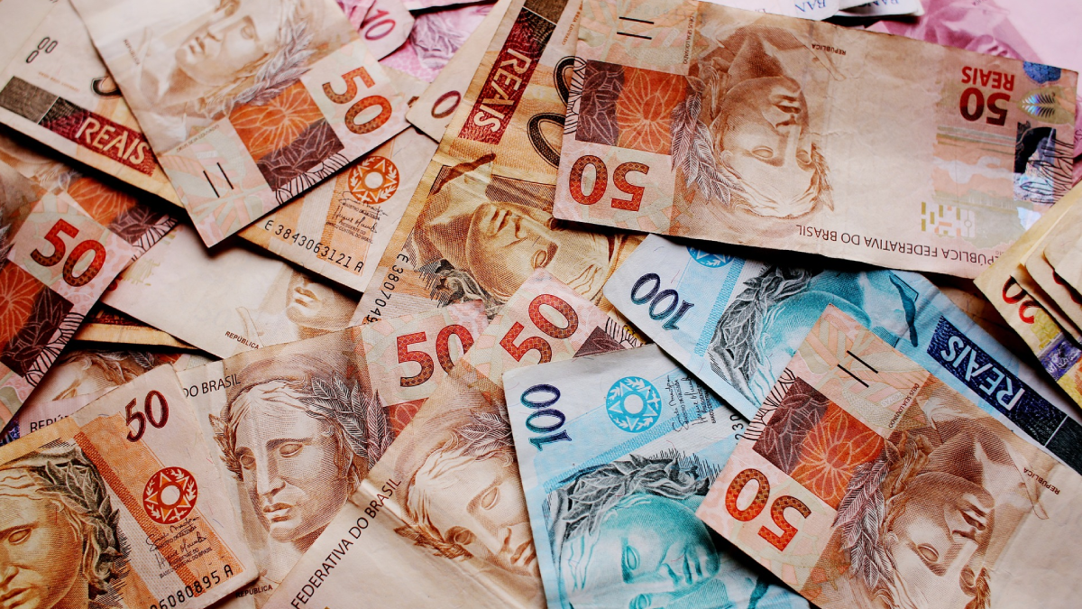 Várias notas de real. Foto: Pixabay