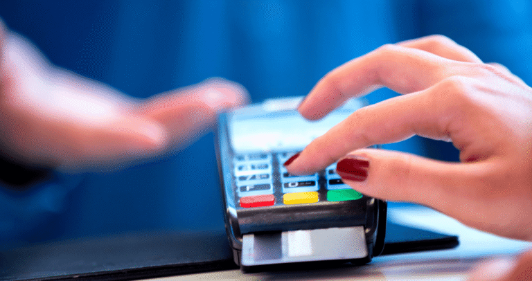 posso-passar-o-meu-cartao-na-minha-maquininha